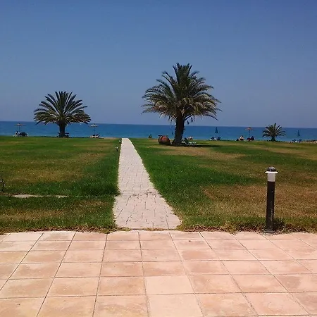 Natura And Hotel 3*