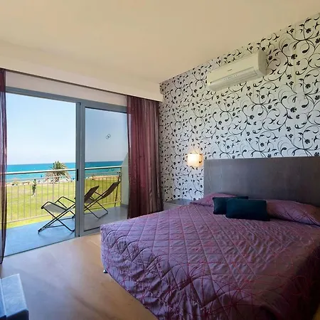 Natura And Hotel