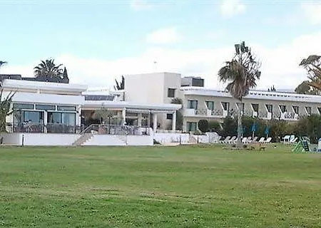 Natura And Hotel Polis