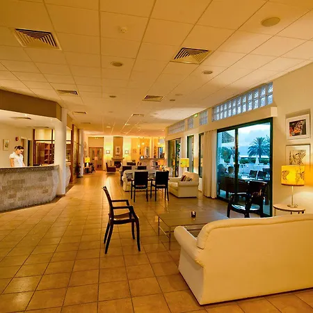 Natura And Hotel 3*