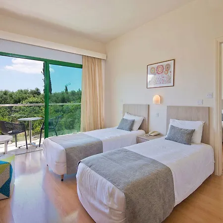 Hotel Natura And Polis