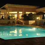 Hotel Natura And