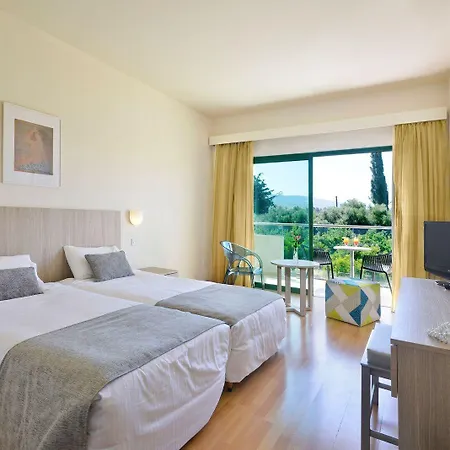 Natura And Hotel Polis