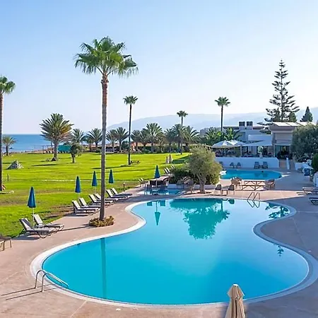 Natura And Hotel 3*