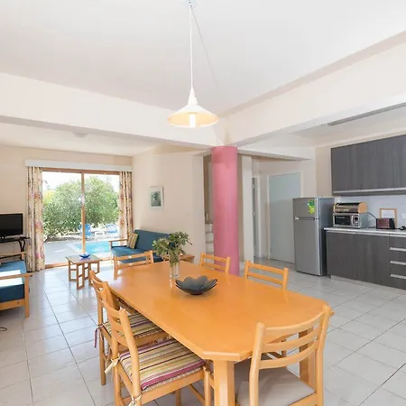 Natura And Полис