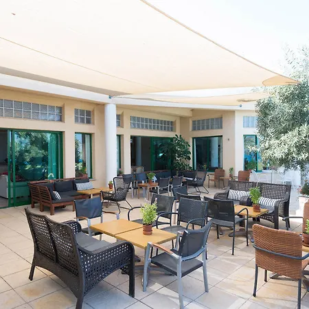 Natura And Отель Полис