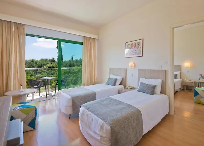 Hotel Natura And Polis