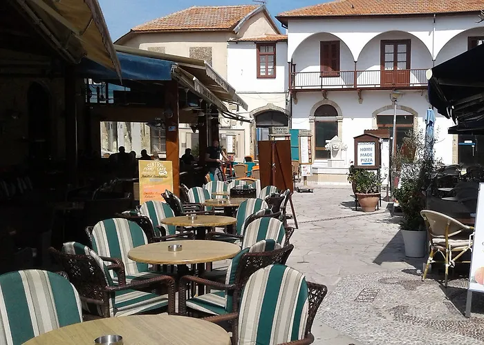 Natura And Hotel Polis