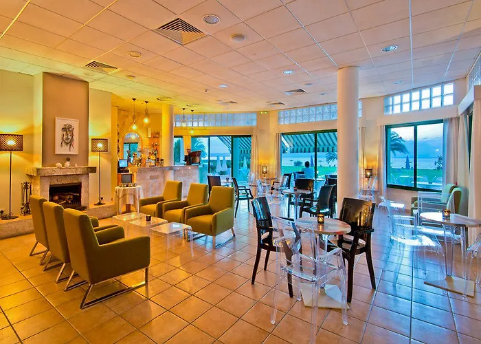 Natura And Hotel Polis