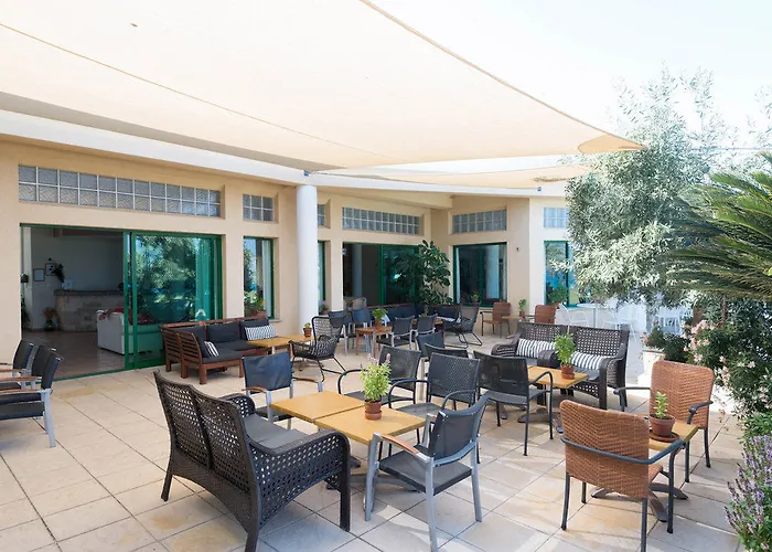 Natura And Hotel Polis